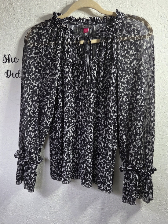 Vince Camuto Tops - VINCE CAMUTO Black & White Abstract Print Smocked Neck Blouse Size S